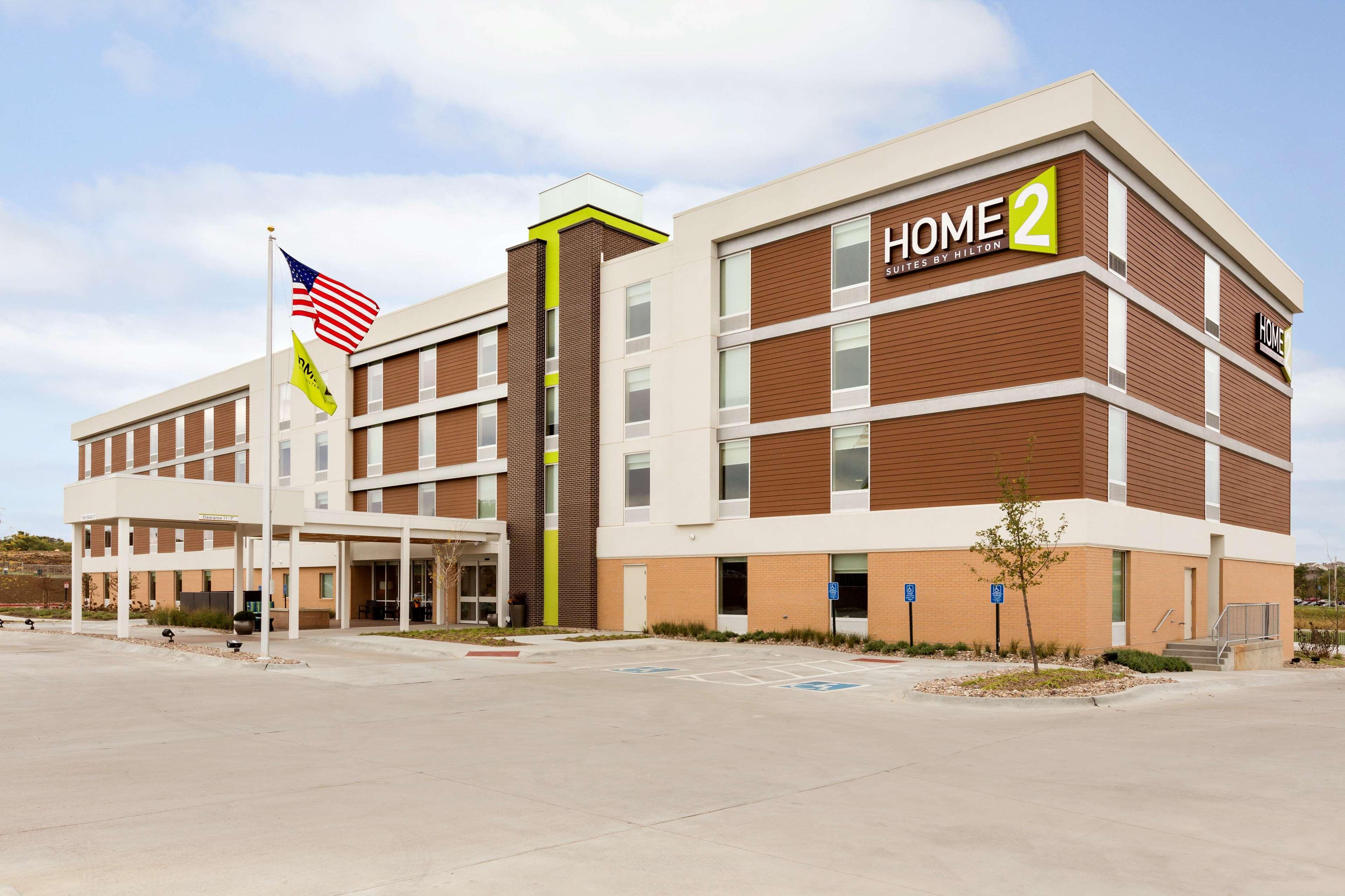Home2 Suites By Hilton Omaha West Exterior photo